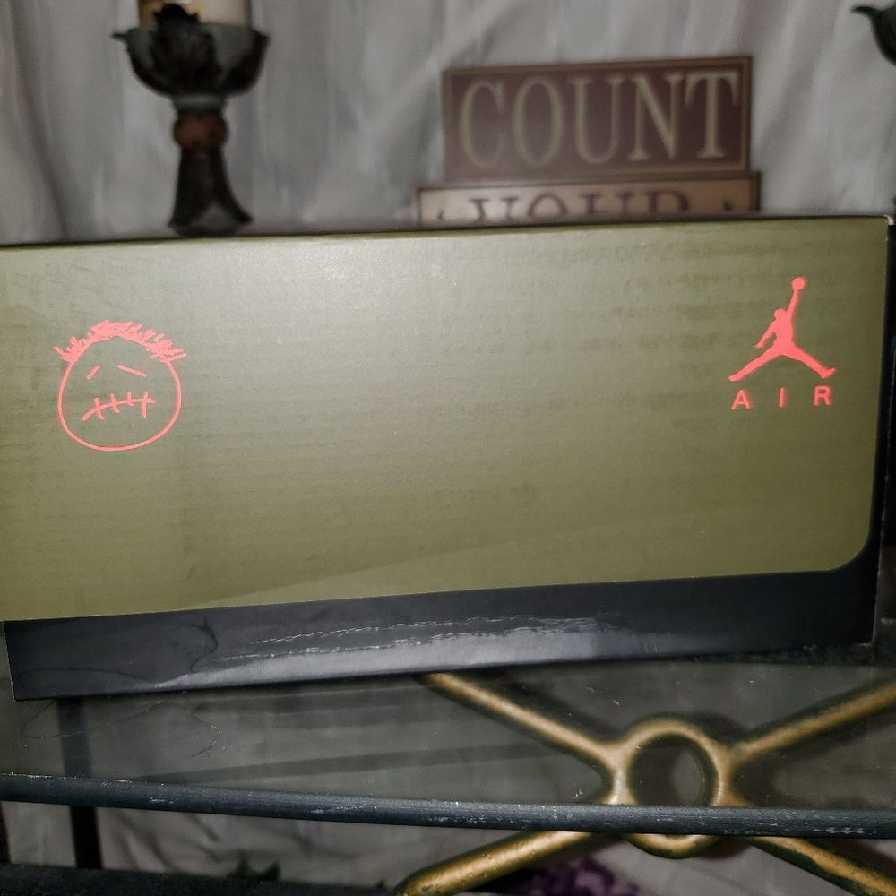 Travis Scott Air Jordan Retro 6 - Picture 8 of 8